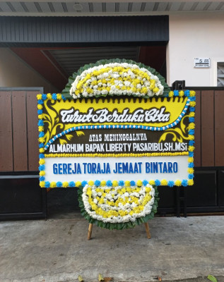 Papan Bunga Duka di Sumberarum